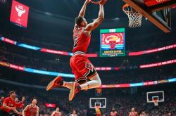 开云体育官网平台-公牛主场击败魔术，拉文贡献全面表现，公牛拉文怎么没上场